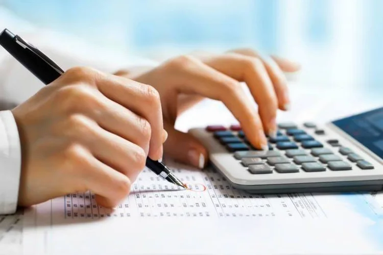 Bancos oferecem também cashback e isenção em anuidade do cartão de crédito (VikZa/Thinkstock)