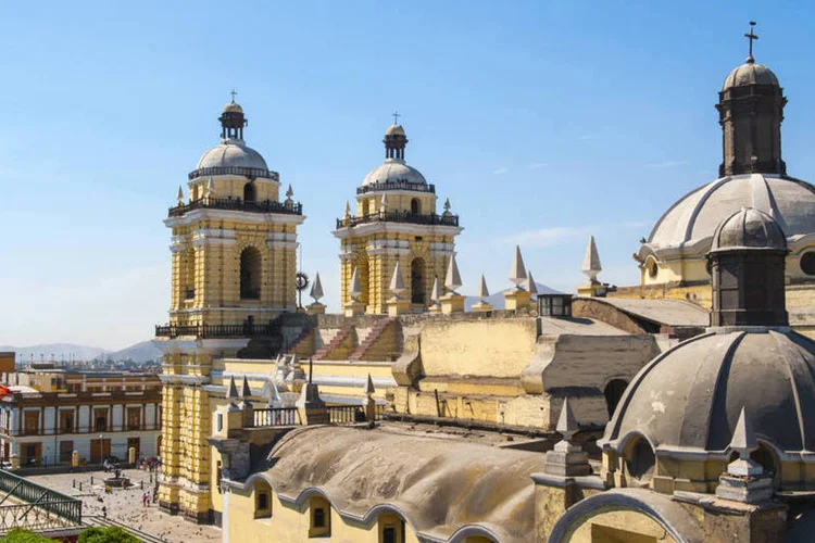 
	Lima: a capital peruana est&aacute; sobre o chamado C&iacute;rculo de Fogo do Pac&iacute;fico, onde ocorre 85% da atividade s&iacute;smica mundial
 (Thinkstock)