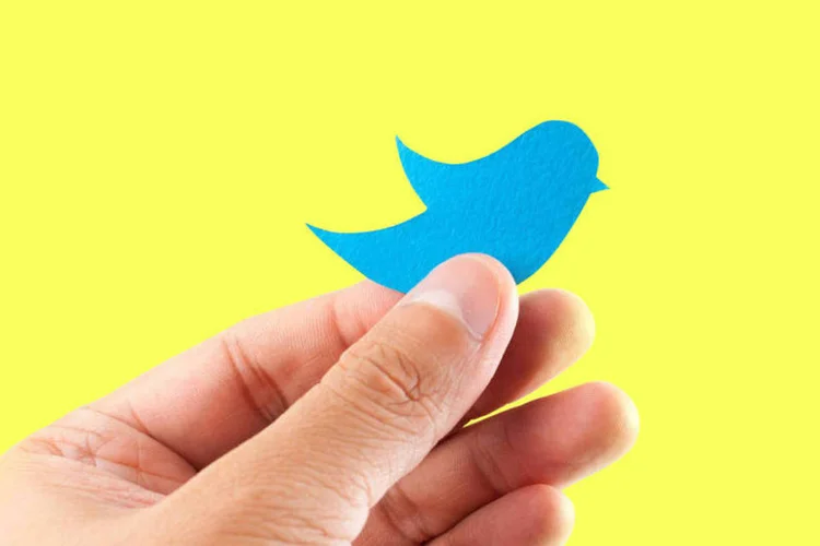 
	Twitter: at&eacute; o momento, sem qualquer oferta de compra
