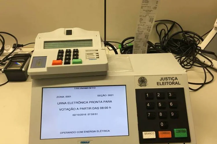 
	A vota&ccedil;&atilde;o &eacute; dividida em duas fases e ocorre por meio da urna eletr&ocirc;nica
 (Marcelo Ribeiro/ EXAME.com)