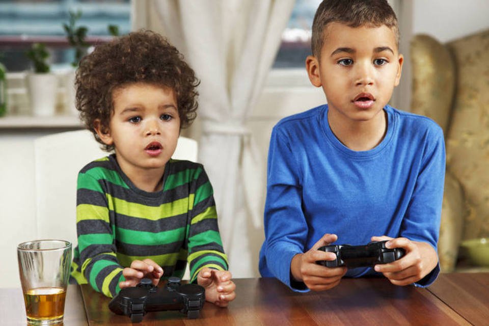 Startup quer ensinar finanças para seu filho pelo videogame