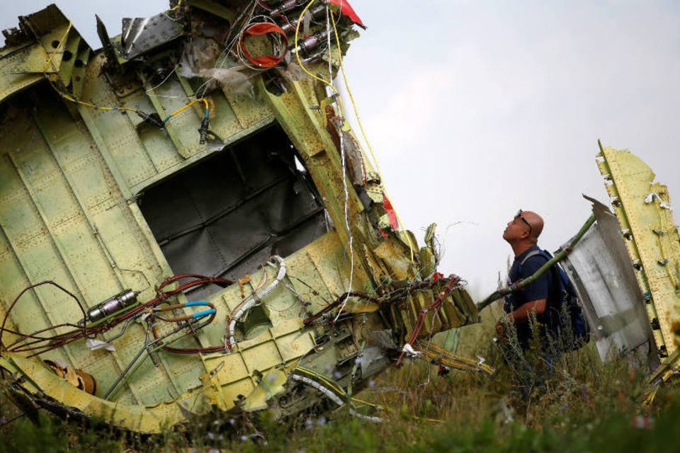 Suspeitos de ataque ao MH17 devem ser julgados na Holanda