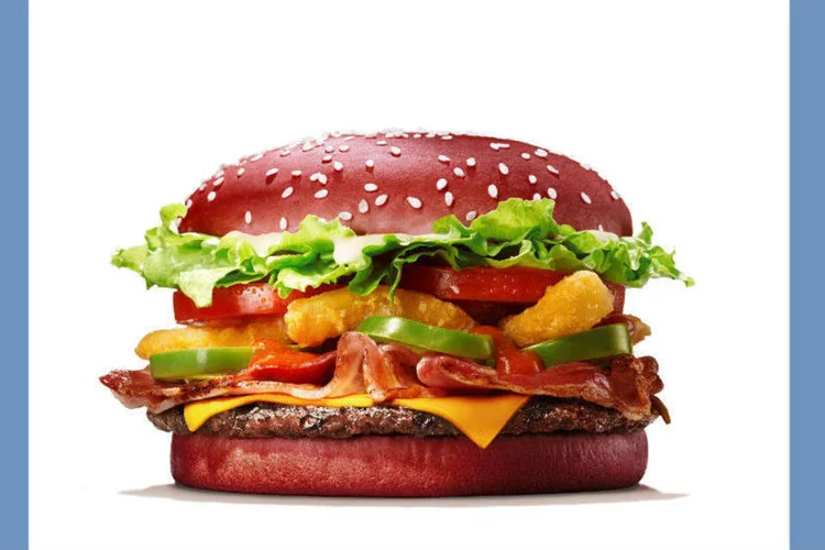 Novo Whopper Furiosaço: pão vermelho feito com pimentas
 (Divulgação/Burger King)