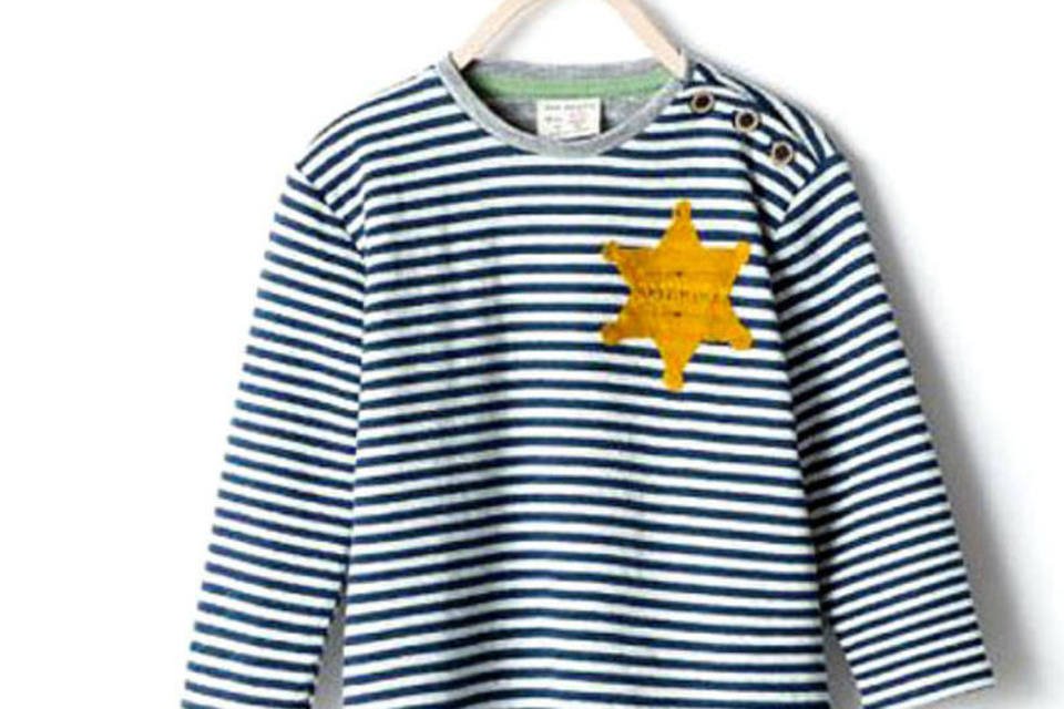 Camiseta de pijama infantil da Zara: peça, inspirada em "xerifes do faroeste", acabou sendo comparada ao uniforme dos presos judeus durante a Segunda Guerra Mundial (Reprodução/Zara)