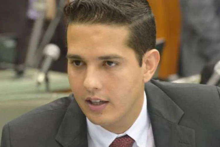 Zé Antônio:  (Marcos Kennedy)