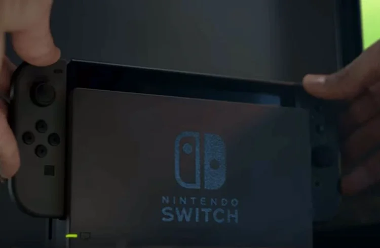 Nintendo Switch: o jogador pode começar uma partida na tela da televisão e continuá-la na rua (YouTube/Reprodução)