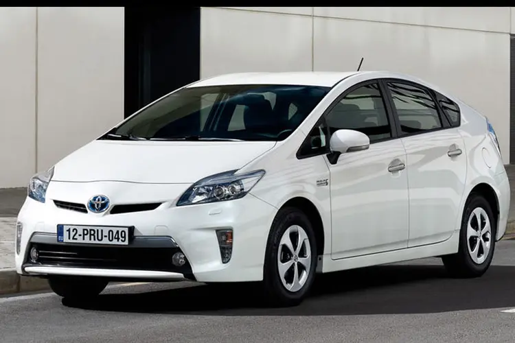 Toyota Prius: se o veículo estiver ligado com qualquer marcha diferente de “P” engatada, o carro poderá se movimentar (Toyota/Divulgação)