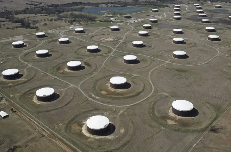 Centro de armazenamento de petróleo: ainda não há informações sobre danos, segundo autoridades locais (Nick Oxford/Reuters)