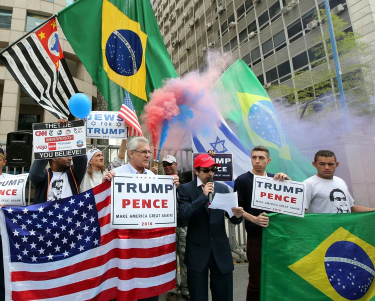 Trump: "Os poderes do presidente dos Estados Unidos são muito assimétricos. Para abrir a economia, ele precisa do apoio do Congresso, mas, para fechar, ele pode decidir de forma autocrática" (Paulo Whitaker/Reuters)