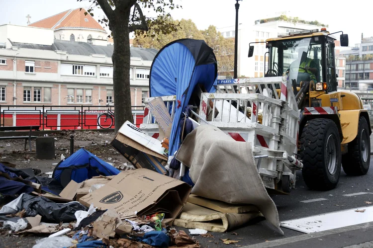 Paris: a prefeita de Paris disse que as autoridades da cidade vão abrigar várias centenas de mulheres e crianças vulneráveis (Charles Platiau/Reuters)