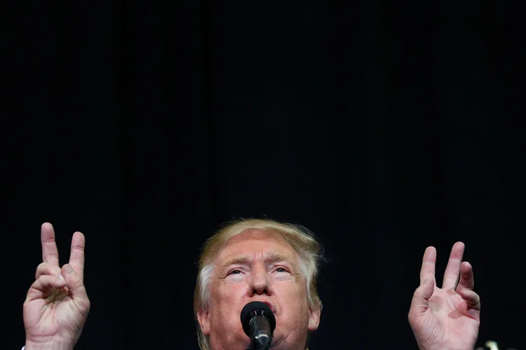 Trump: "Don tem uma mente legal brilhante, um excelente caráter e um conhecimento profundo das leis constitucionais", disse Trump (Carlo Allegri/Reuters)
