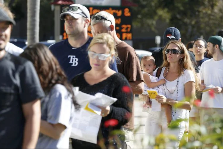 Eleições americanas: há poucos relatos de problemas e as filas estão compridas nos locais de votação (Scott Audette/Reuters)