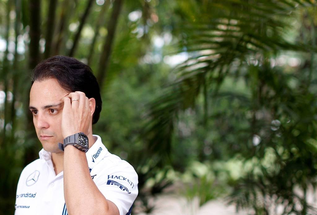 Massa minimiza pressão e vê risco em futuro do GP do Brasil