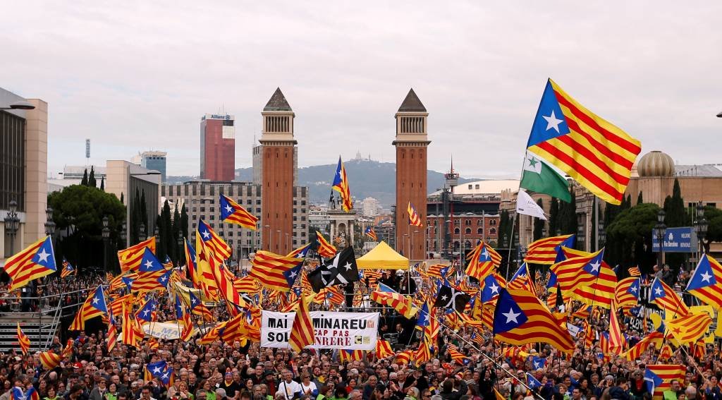 Mudanças legais geram protestos separatistas em Barcelona