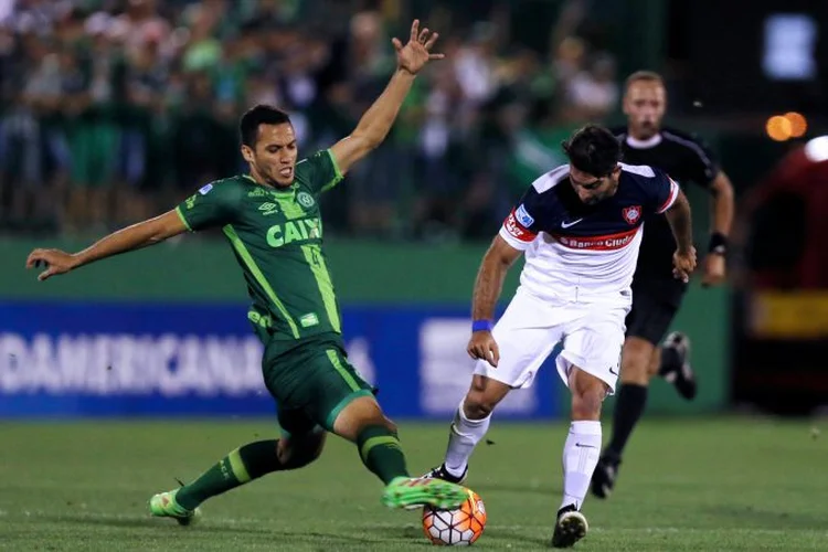 Neto, da Chapecoense: socorrista ouviu o jogador depois que a equipe de resgate já tinha dado as buscas por encerradas (Reuters)