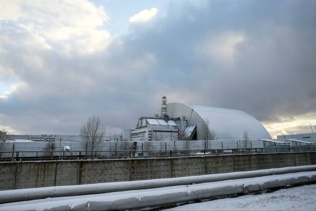 Ucrânia constrói cúpula para descontaminar reator de Chernobyl