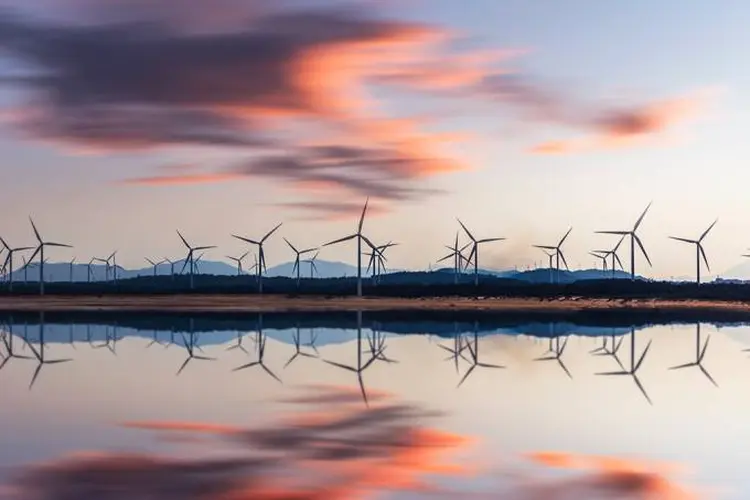 Transição energética: setor privado pode contribuir para acelerar economia verde no mundo (Chinafac/iStockphoto)
