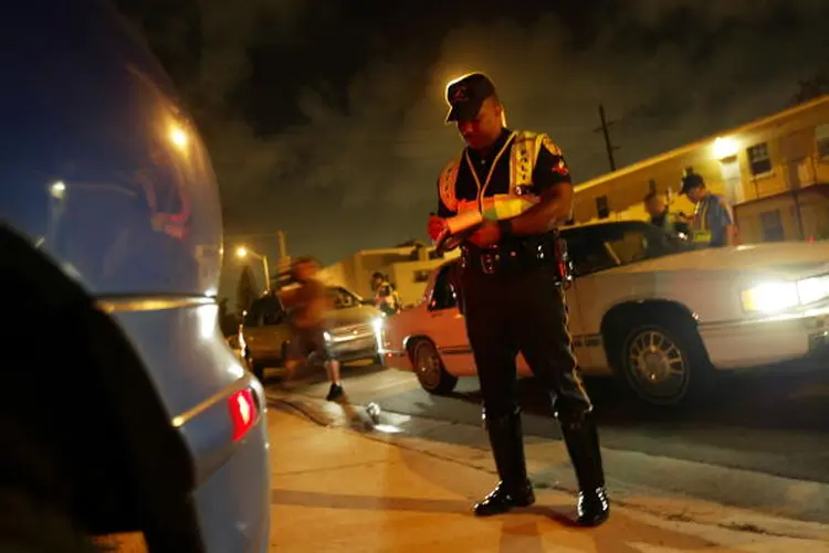 Polícia: ao menos dois veículos foram atingidos pelos tiros na estrada Palmetto (Joe Raedle/Getty Images)