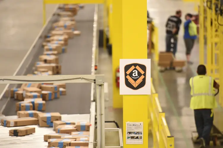 Amazon: um produto que vende muito na Amazon estimula falsificadores a produzirem imitações ruins com materiais baratos (Noah Berger/Reuters)