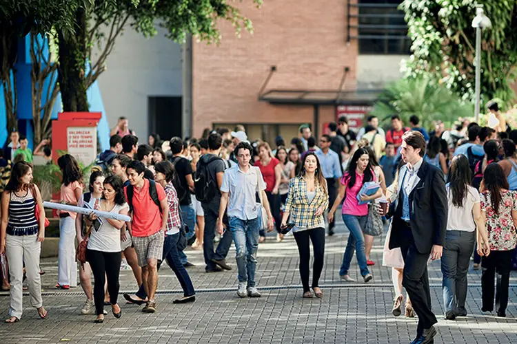Campus em São Paulo: os estudantes têm estratégias para evitar a doutrinação nas salas de aula (Alexandre Batibugli/Exame)