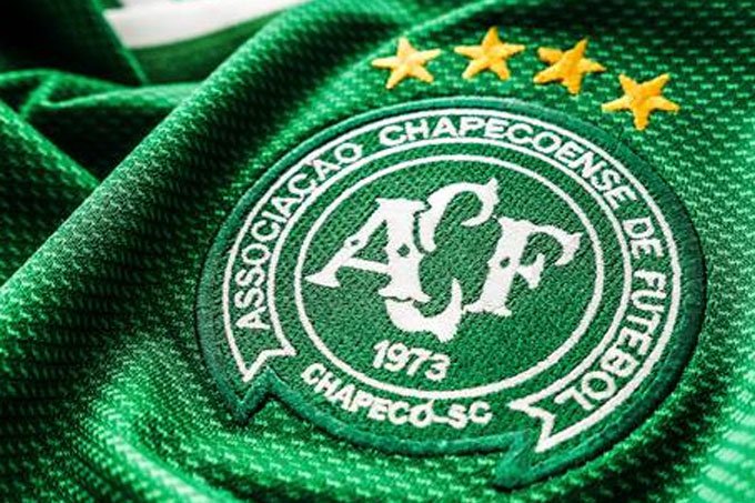 Chapecoense: a diretoria ainda não definiu oficialmente como prestará a homenagem ao clube que perdeu 19 jogadores na queda do avião (Facebook/Reprodução)