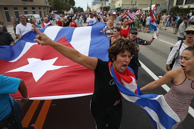 Cuba reafirmará "caráter imutável" do socialismo, diz escritor