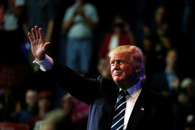 O candidato à presidência dos EUA Donald Trump: principais bolsas europeias abriram em queda nesta quarta-feira (Carlo Allegri/Reuters)