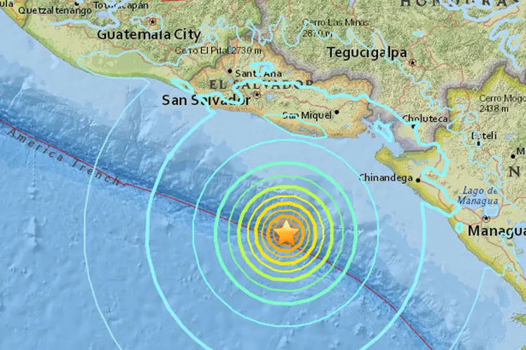 El Salvador: "Após o terremoto foram registradas cinco réplicas, a maior de magnitude 5 na escala Richter. A menor de magnitude 4,2" (USGS/Reprodução)