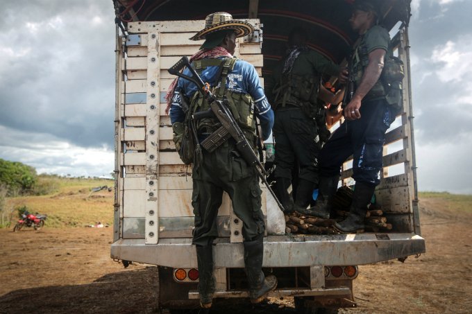 As Farc deixam de existir hoje, diz Colômbia em anúncio histórico