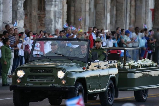 Cinzas de Fidel fazem maratona rumo a berço da revolução