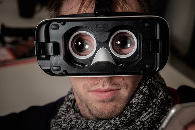 "Realidade virtual aumenta a empatia", diz diretor de Stanford