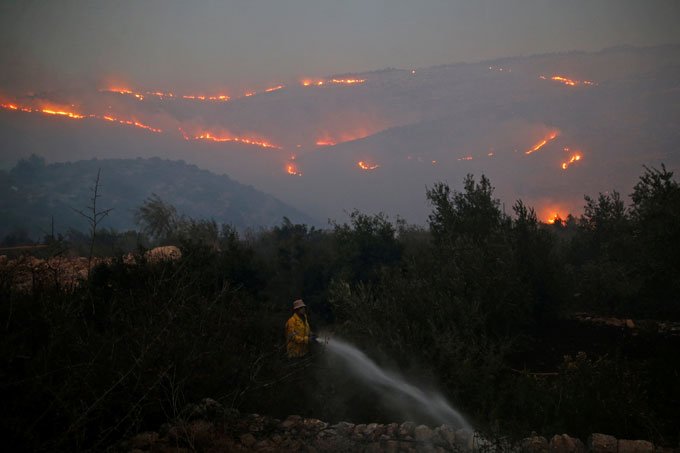 Israel prende 13 suspeitos de causar incêndios florestais