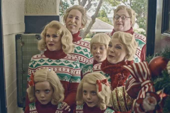Comercial australiano ironiza o Natal americano