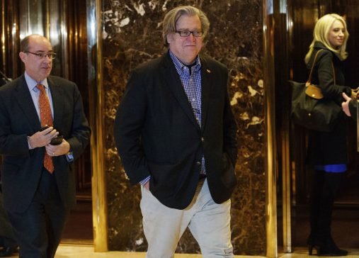 Sou um nacionalista econômico, diz Bannon, assessor de Trump