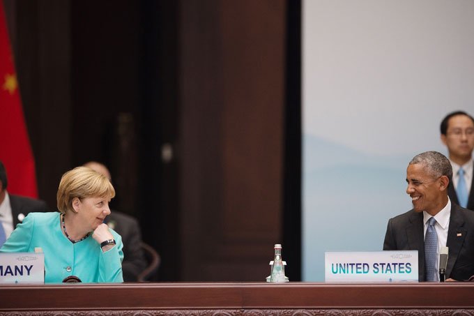 Obama e Merkel jantam antes de cumprir agenda oficial em Berlim