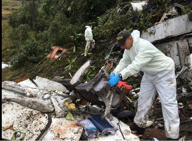 Colômbia investiga causas de tragédia com avião do Chapecoense