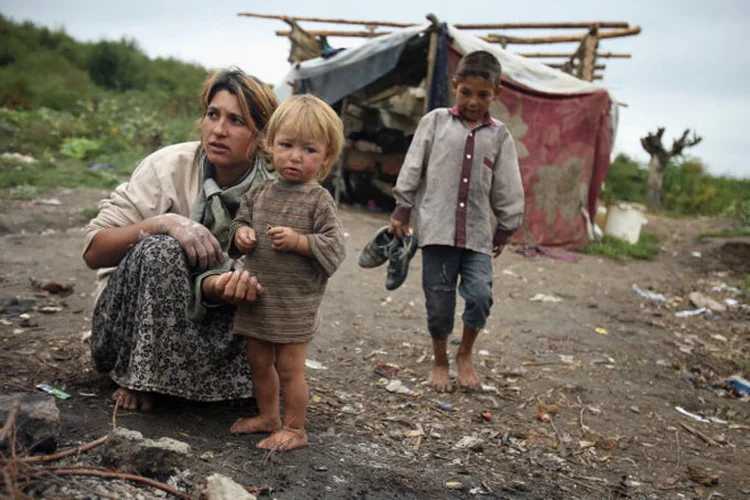 Pobreza: em 2015, cerca de 25 milhões de crianças na UE, ou seja, 26,9% da população entre 0 e 17 anos, estavam ameaçadas pela pobreza ou exclusão social (Getty Images)