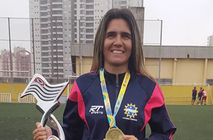 Emily Lima: Emily, vice-campeã da Copa do Brasil treinando o São José-SP, será apresentada na próxima quinta-feira (Facebook Emily Lima/Reprodução)