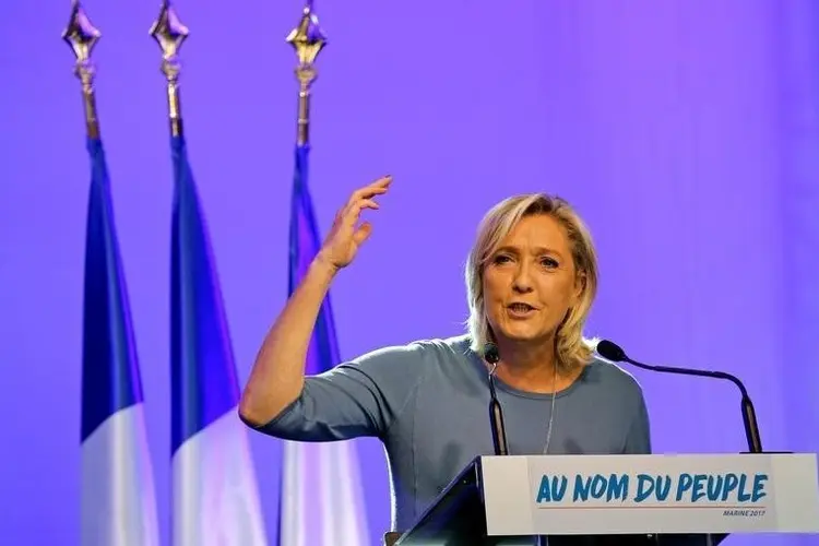 Marine le Pen: segundo ela, a França não dispõe dos meios para arcar com estas despesas (Jean-Paul Pelissier/Reuters)