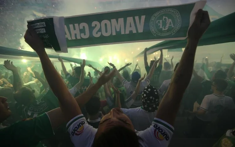 Chapecoense: a entidade explicou que ainda não pode declarar a vencedora porque está "dedicada a acompanhar os familiares" das vítimas da tragédia (Reuters)