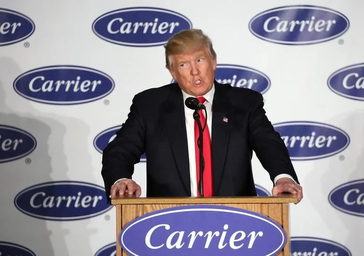 Trump: "O que ele não entende é que a magnitude do déficit comercial depende da macroeconomia. Suas propostas de impostos aumentarão o déficit fiscal", disse Stiglitz (Chris Bergin/Reuters)