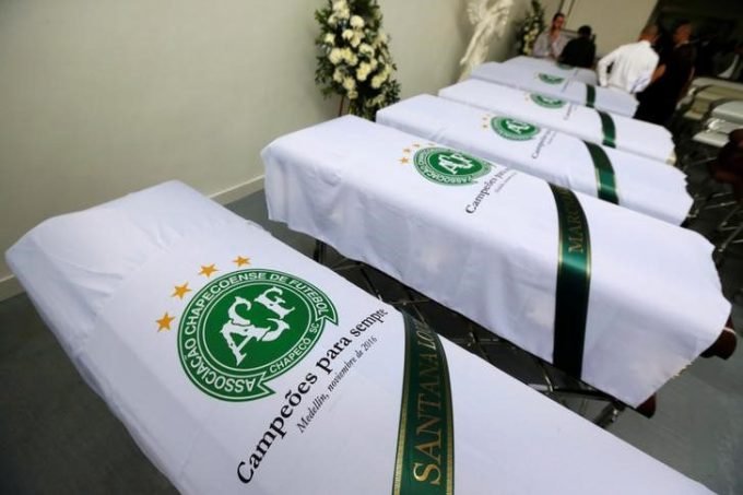 Pai de zagueiro morto critica Temer por "falta de respeito"