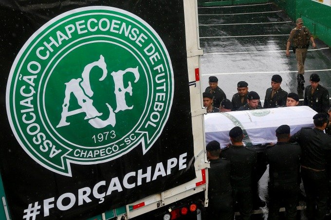 A homenagem às vítimas da tragédia da Chapecoense em fotos