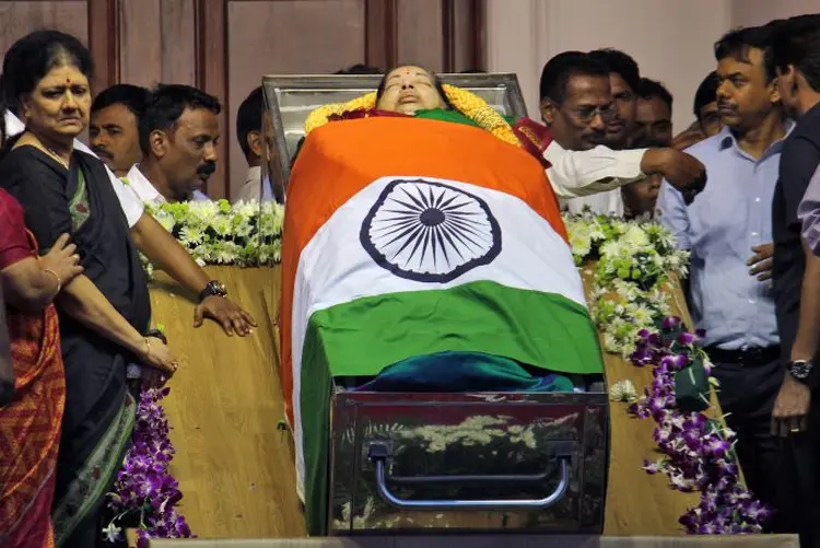 Morte de Jayalalithaa Jayaram: famílias dos mortos vão receber indenizações do governo (Reuters)