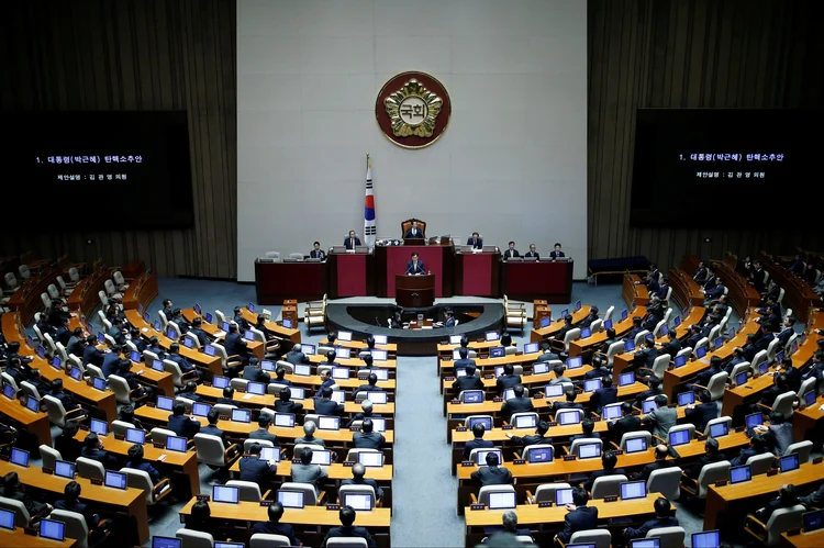 Park Geun-hye: membros do próprio partido da presidente deram às costas a ela e escolheram o impeachment (Kim Hong-Ji/Reuters)