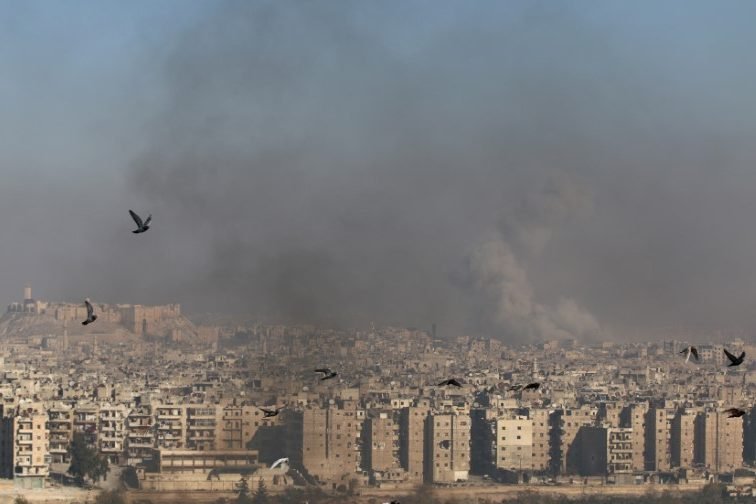 Forças sírias voltam a realizar ataque em Aleppo