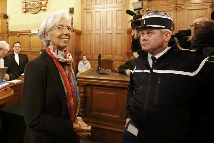 Lagarde: "Estes cinco dias de audiência acabam com cinco anos de sofrimento para mim, meu marido, meus filhos e meus irmãos, que estão na sala" (/Charles Platiau/Reuters)