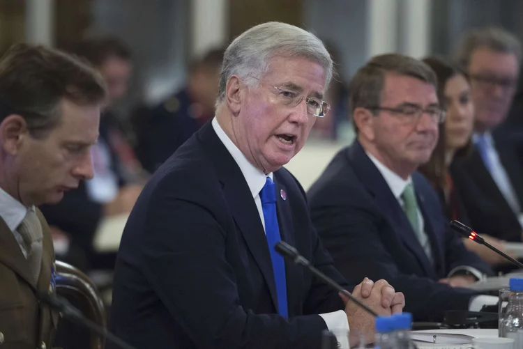 Michael Fallon: o ministro destacou a necessidade de um acordo político para resolver a situação no país (Stefan Rousseau/Pool/Reuters)