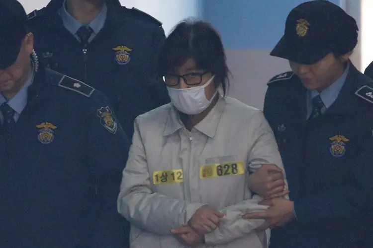 Choi Soon-sil: o comitê de investigação tinha convocado Choi e outras duas figuras fundamentais no caso para prestar depoimento (Kim Hong-Ji/Reuters)