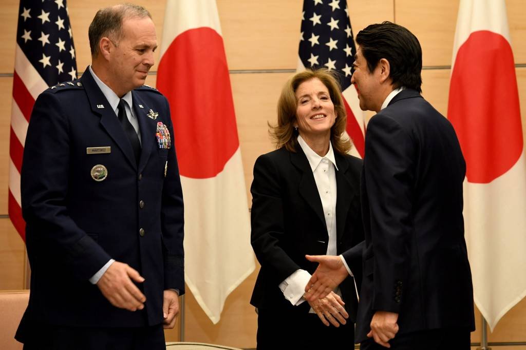 EUA devolvem controle de 4 mil hectares em Okinawa ao Japão